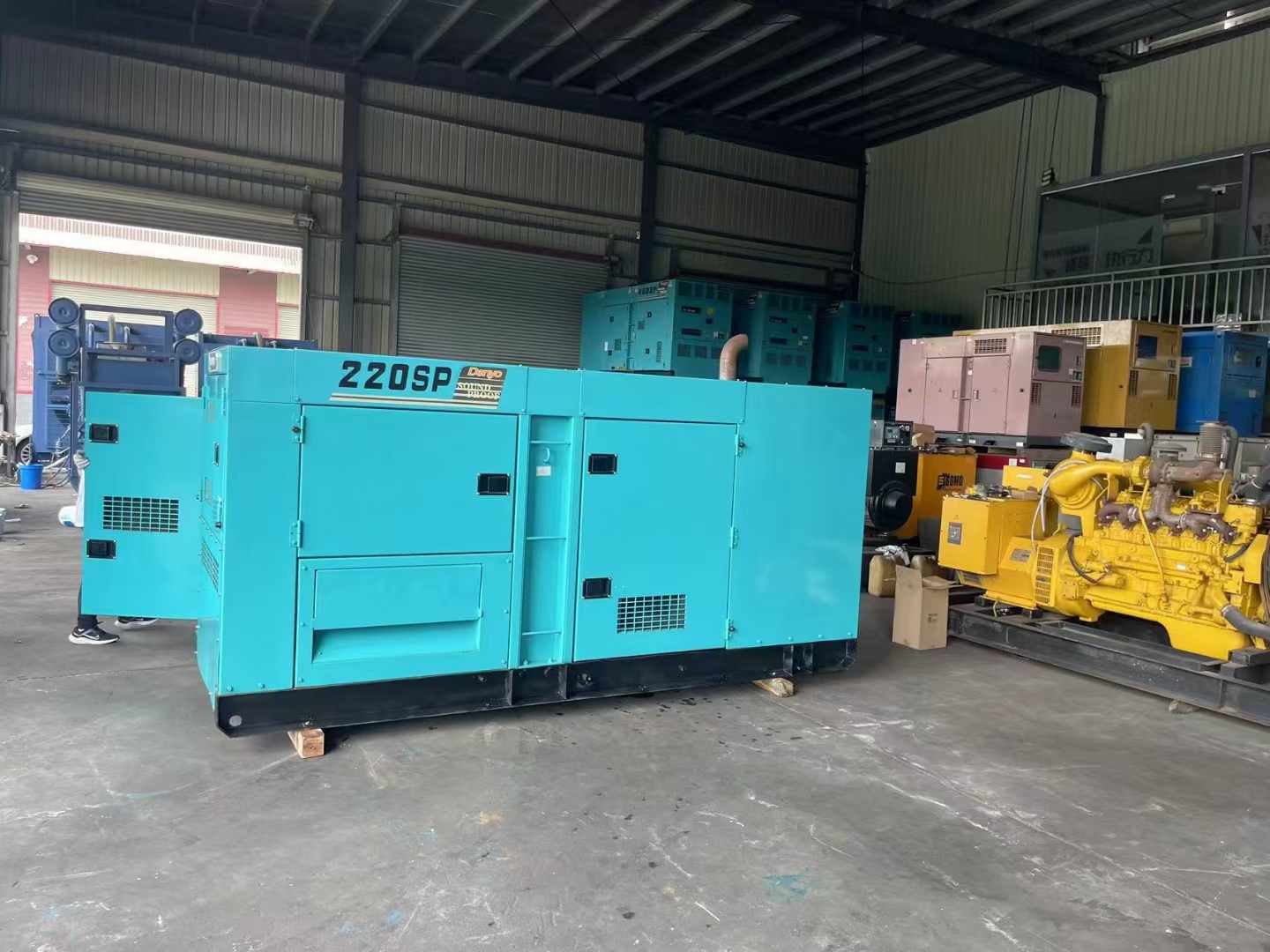 七星关柴油发电机组长期不间断运行时，如何监控其温度和压力？