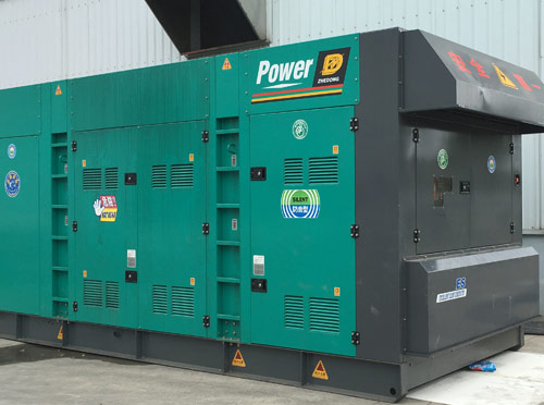 七星关升级发电机组的过程中需要注意哪些安全事项？