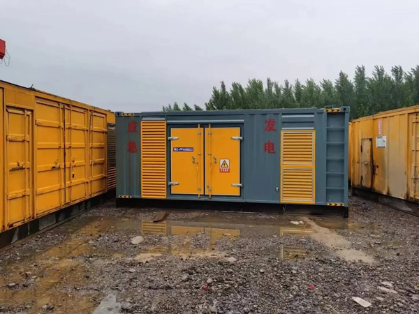 七星关柴油发电机如何判断干式空气滤清器是否需要更换？