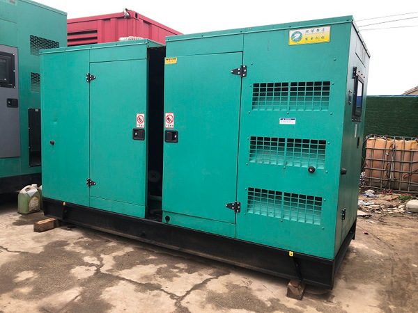 七星关怎样合理控制磷酸铁锂蓄电池的充放电倍率以延长其使用寿命？