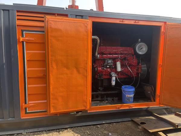 七星关柴油发电机组在高温环境下运行时需要注意哪些问题？